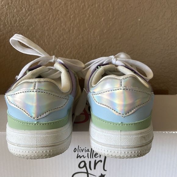 Olivia Miller girl pastel shoes size 2 - Picture 4 of 8
